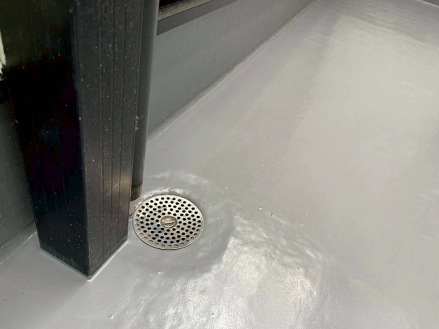 明石市　ベランダの金物も交換済み